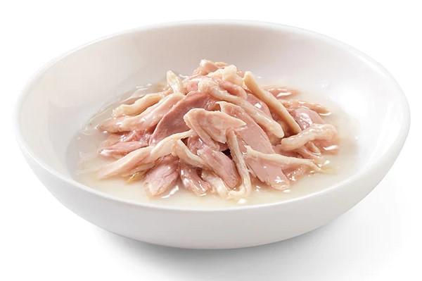 Schesir Tuna And Chicken With Rice in cooking water